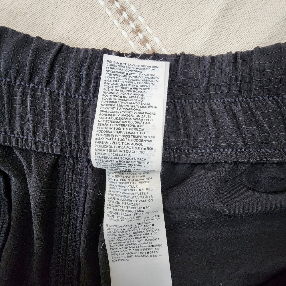 Athleta Black Cargo Jogger Pants Black Elastic draw string Leg Cuffs Size S - Picture 8 of 9